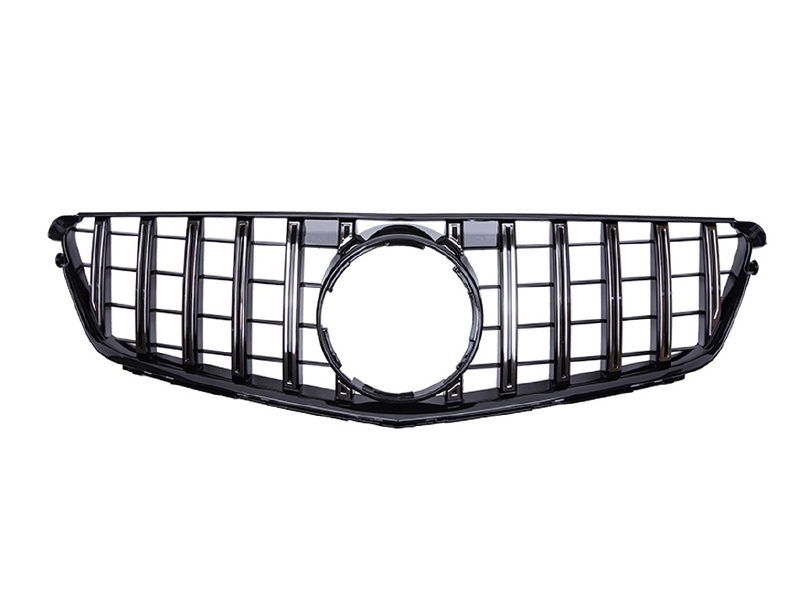 GRELHA DIANTEIRA PANAMERICANA GTR PARA MERCEDES CLASSE C W204 2007-2014 – CROMO